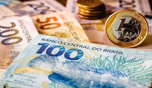 Real se destaca em janeiro de 2025, mas mantém desvalorização em 12 meses