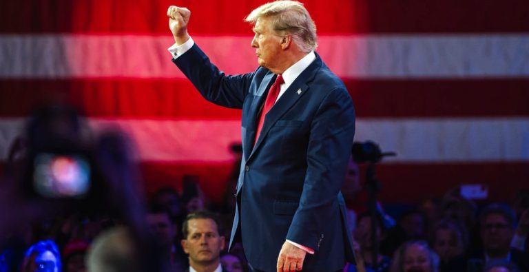 Trump inicia segundo mandato com promessa de "Era Dourada" e ações executivas imediatas