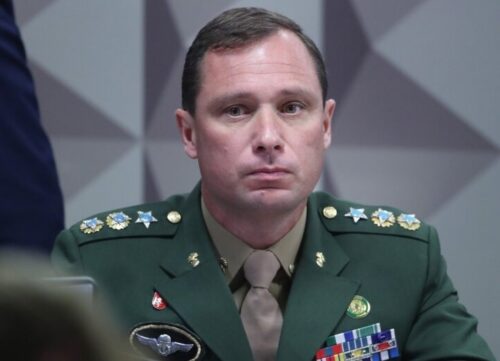 Delação de Mauro Cid revela tentativas de golpe de Estado envolvendo aliados de Bolsonaro