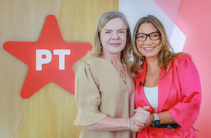 Gleisi Hoffmann defende Janja após ação popular movida por vereador bolsonarista