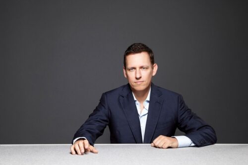 Peter Thiel é cofundador do paypal e um dos primeiros investidores do Facebook.