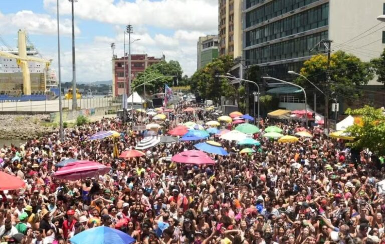 Carnaval 2025: confira os dias de feriado, ponto facultativo e impactos na Bolsa e serviços públicos