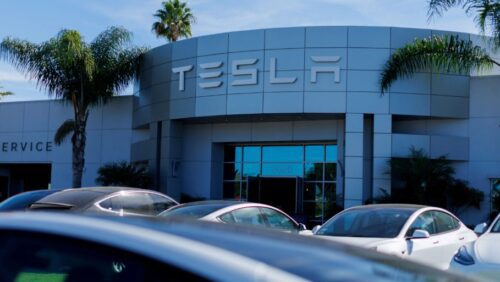 Tesla realiza recall de 380 mil veículos nos EUA por falha na direção hidráulica