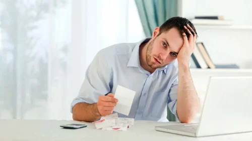 Confiança do consumidor atinge menor nível desde 2022