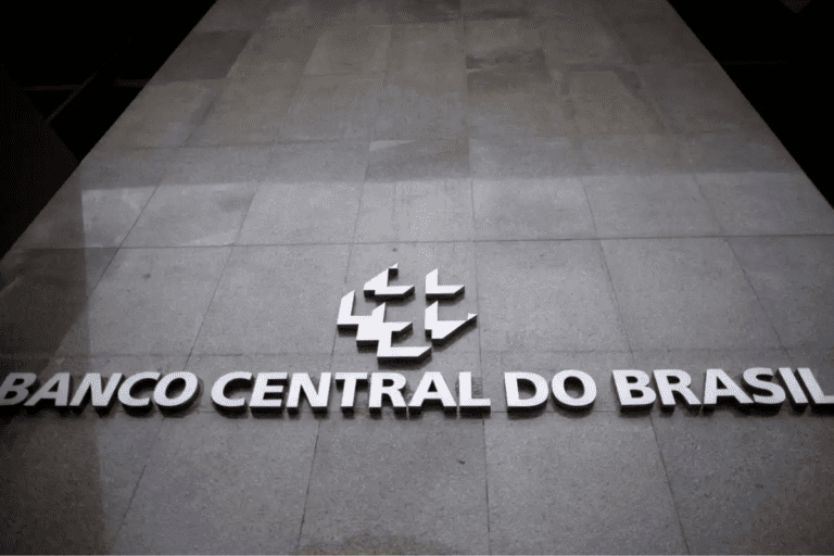 Projeções econômicas para 2025: Inflação, PIB e dólar recuam no Boletim Focus