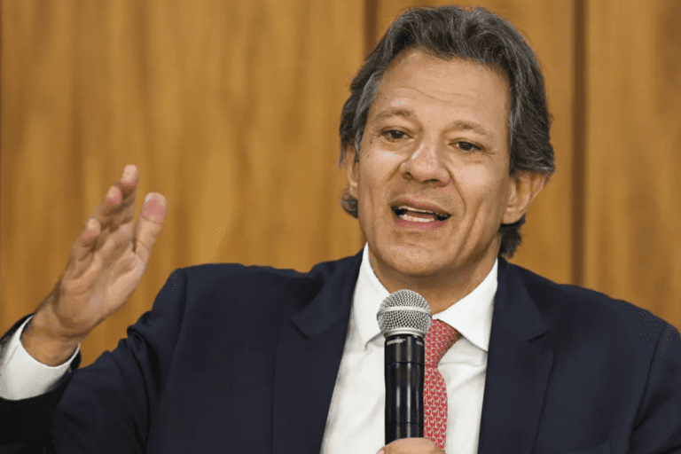Haddad anuncia redução do custo da isenção do IR para quem ganha até R$ 5 mil