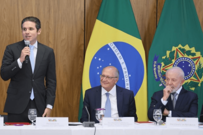 Novo presidente da CCJ promete prioridade para isenção do Imposto de Renda