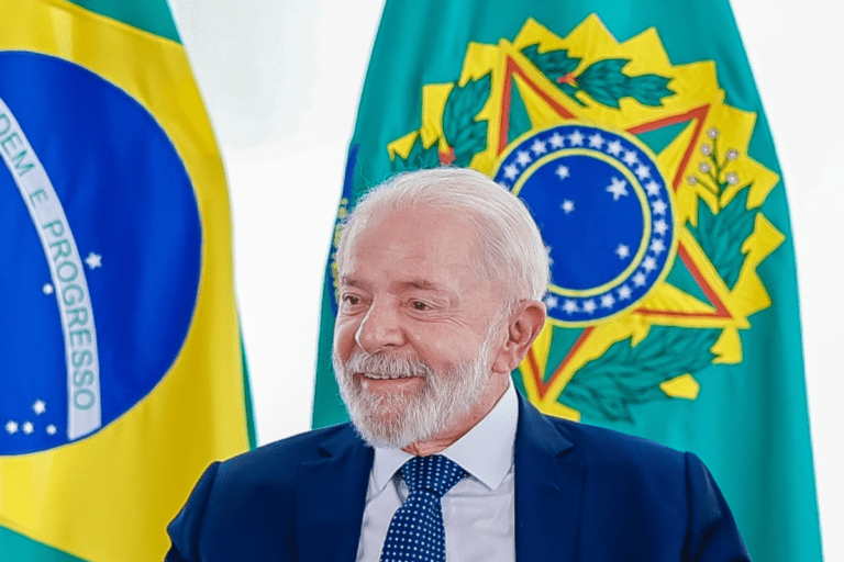 Desaprovação de Lula atinge 52,6%, recorde histórico, enquanto avaliação positiva fica abaixo de 30%