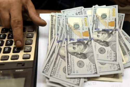 Dólar hoje sobe e ultrapassa R$ 5,91 em meio à escalada de tensão entre EUA e China