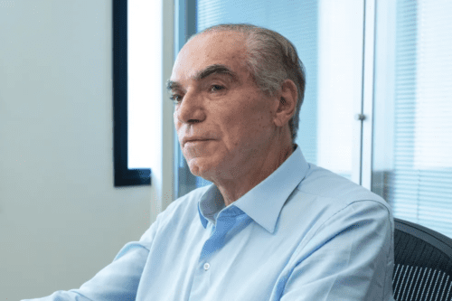 Michael Klein busca destituição do presidente do conselho da Casas Bahia (BHIA3)