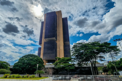 Boletim Focus: projeção da Selic para 14,75% em 2025