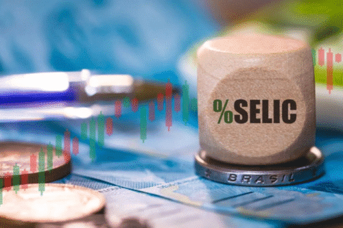 Os fundos imobiliários mostram recuperação em 2025, impulsionados pela expectativa do fim do ciclo de alta da Selic.