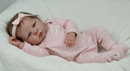 Bebê Reborn: Quanto Lucram as Fábricas de Bonecos Realistas?