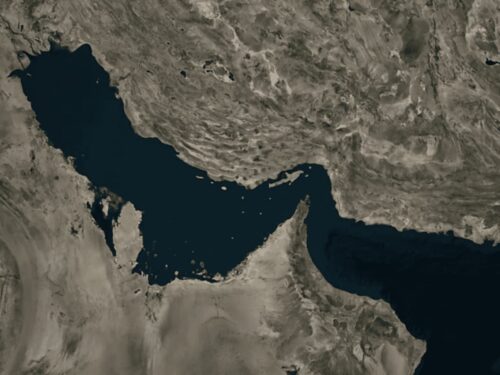 O Irã ameaça fechar o Estreito de Ormuz, uma das principais rotas de transporte de petróleo no mundo
