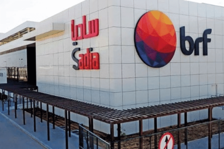 BRF (BRFS3) Previ zera posição histórica e ação despenca com incertezas na fusão com Marfrig