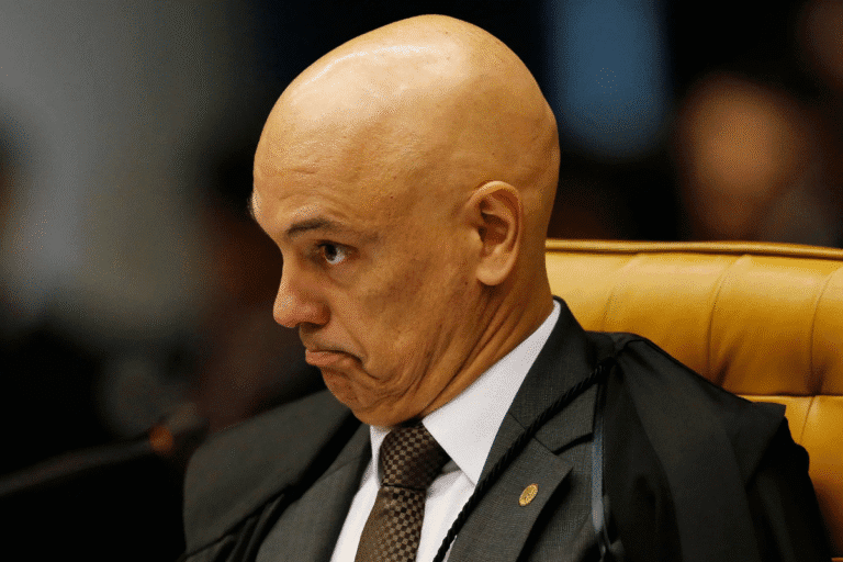 Foto do ministro do STF Alexandre de Moraes em sessão no Supremo.