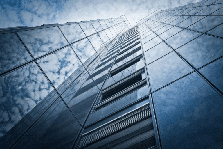 XP ajusta carteira de FIIs e inclui TGAR11; veja os fundos selecionados para julho