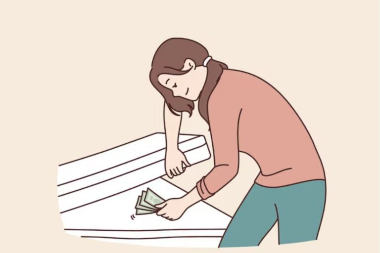 Ilustração de uma mulher guardando dinheiro em uma gaveta, representando economia.