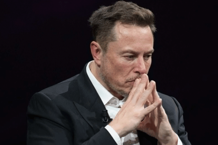 Elon Musk preocupado, em meio a diputa com OpenAI