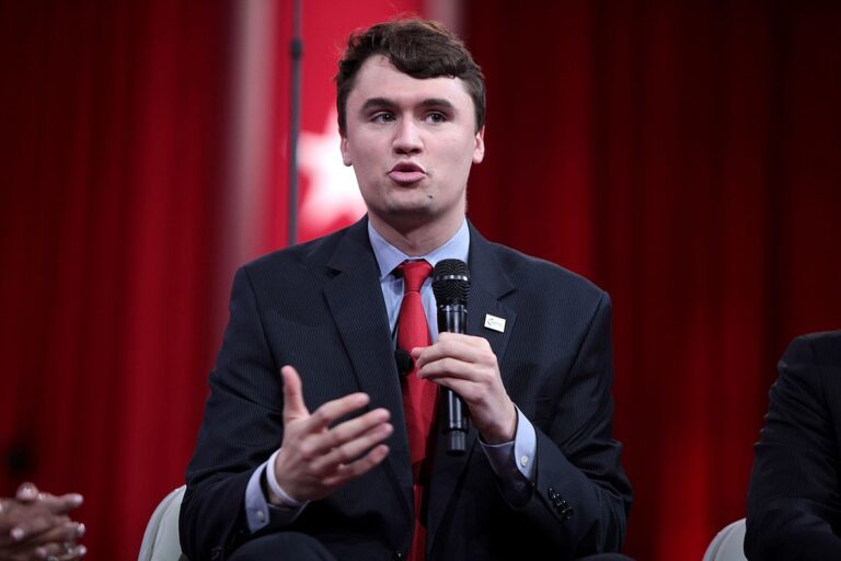 Ativista de dirieta, Charlie Kirk é assassinado nos eua. Saiba mais sobre o caso no Melhor Investimento
