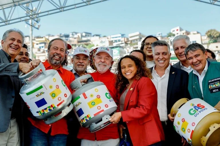 Governo Lula lança programa de gás de cozinha a preços populares. Saiba mais no Melhor Investimento