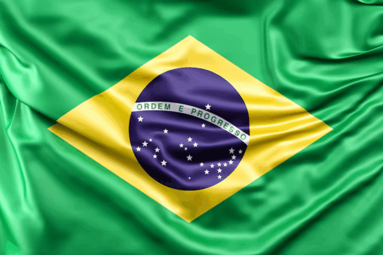 Bandeira do Brasil ondulando, com cores verdes, amarelas, azuis e branco, símbolo nacional que representa a união e o orgulho do Brasil.